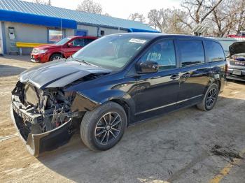  Salvage Dodge Caravan