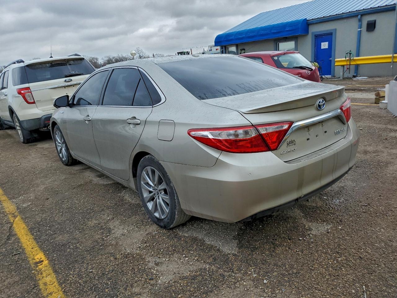 Toyota Camry Hybrid Image 7
