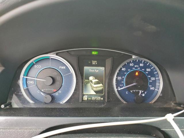 Toyota Camry Hybrid Image 4