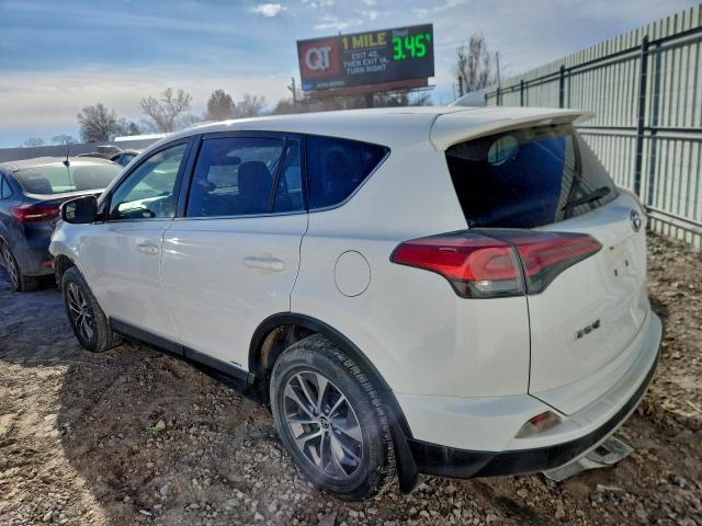 Toyota RAV4 Le Image 5