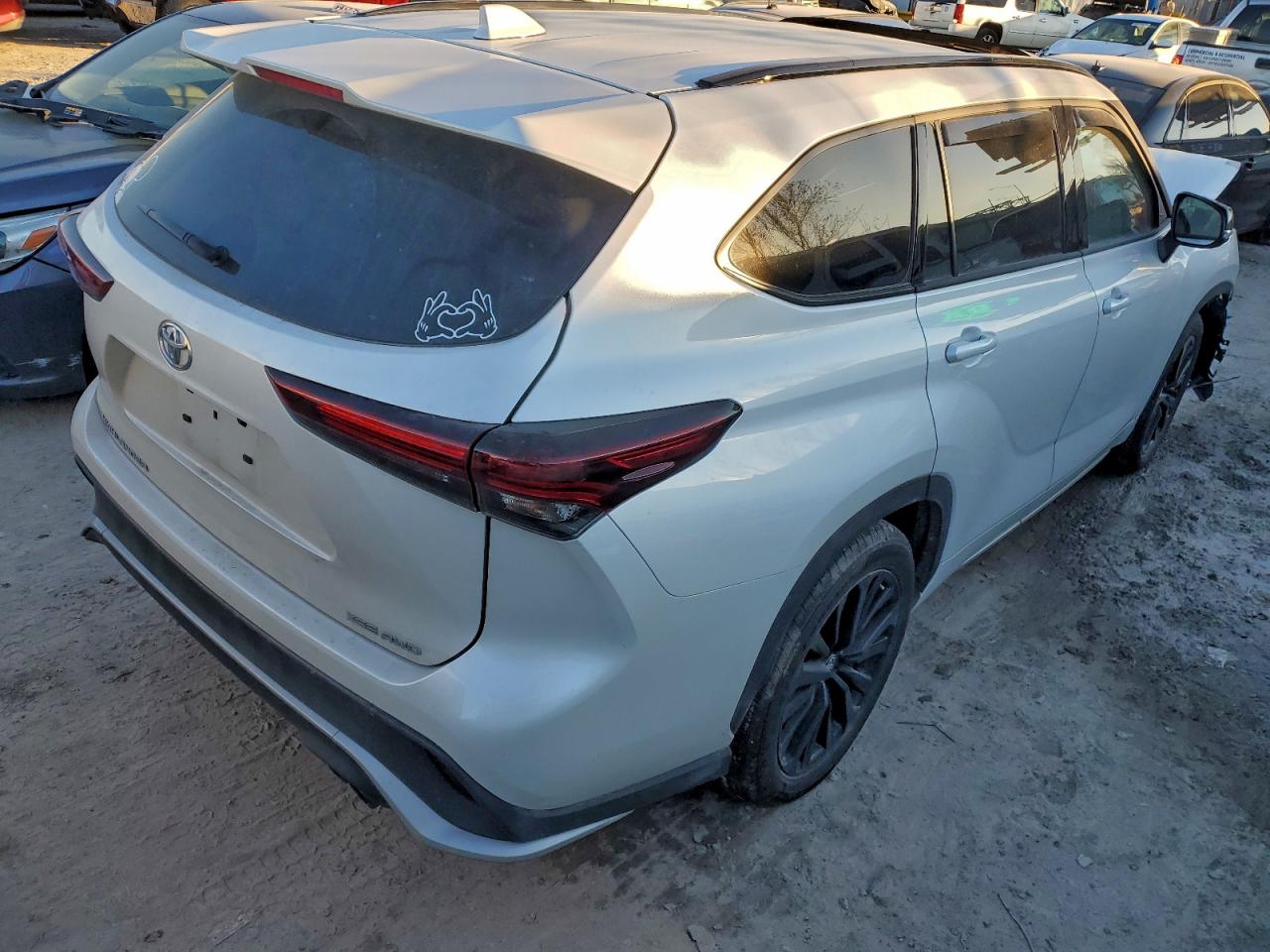 Toyota Highlander Le Image 5