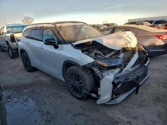 Toyota Highlander Le Image 10