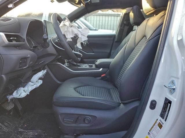 Toyota Highlander Le Image 2