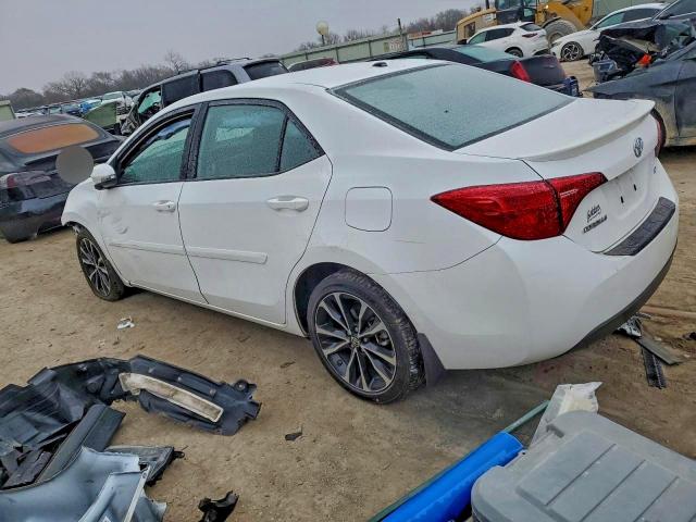 Toyota Corolla L Image 4