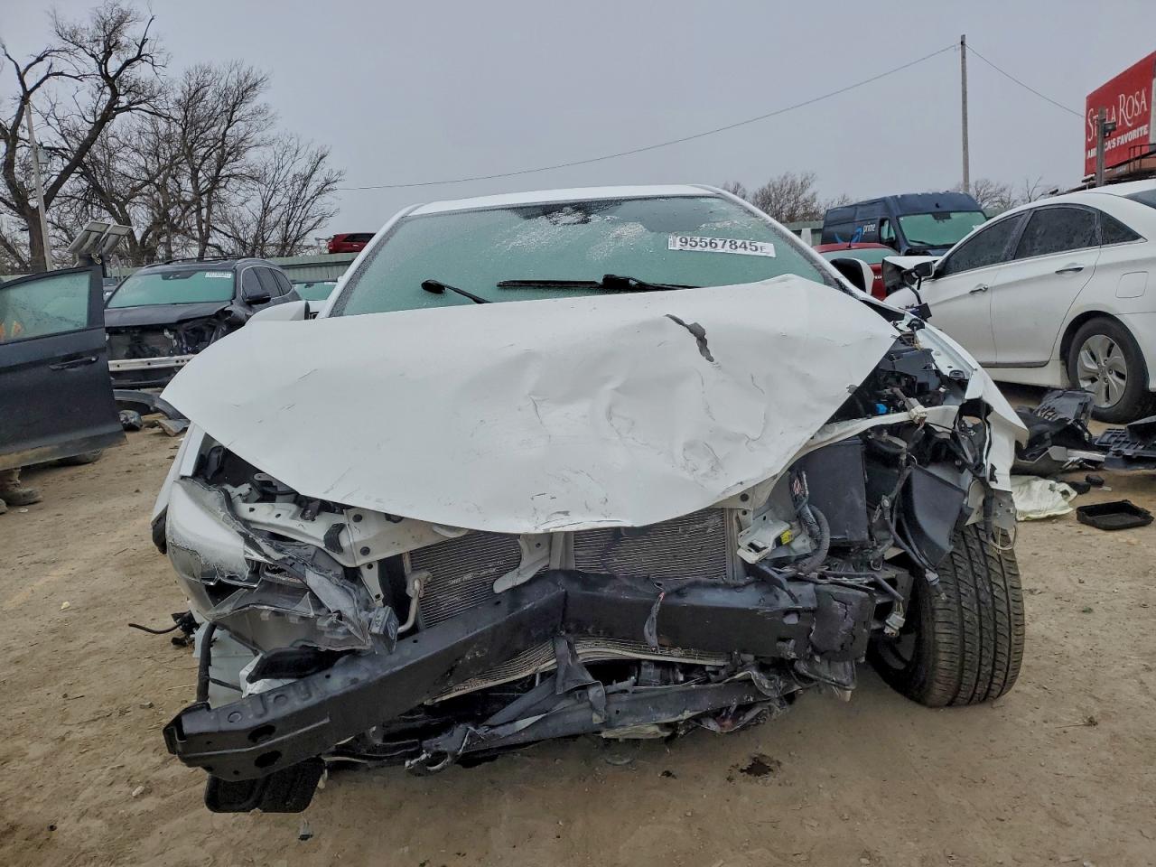 Toyota Corolla L Image 6