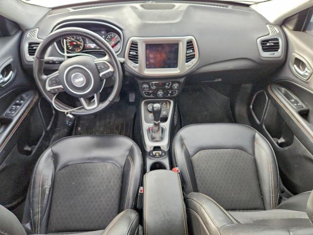 Jeep Compass Latitude Image 2