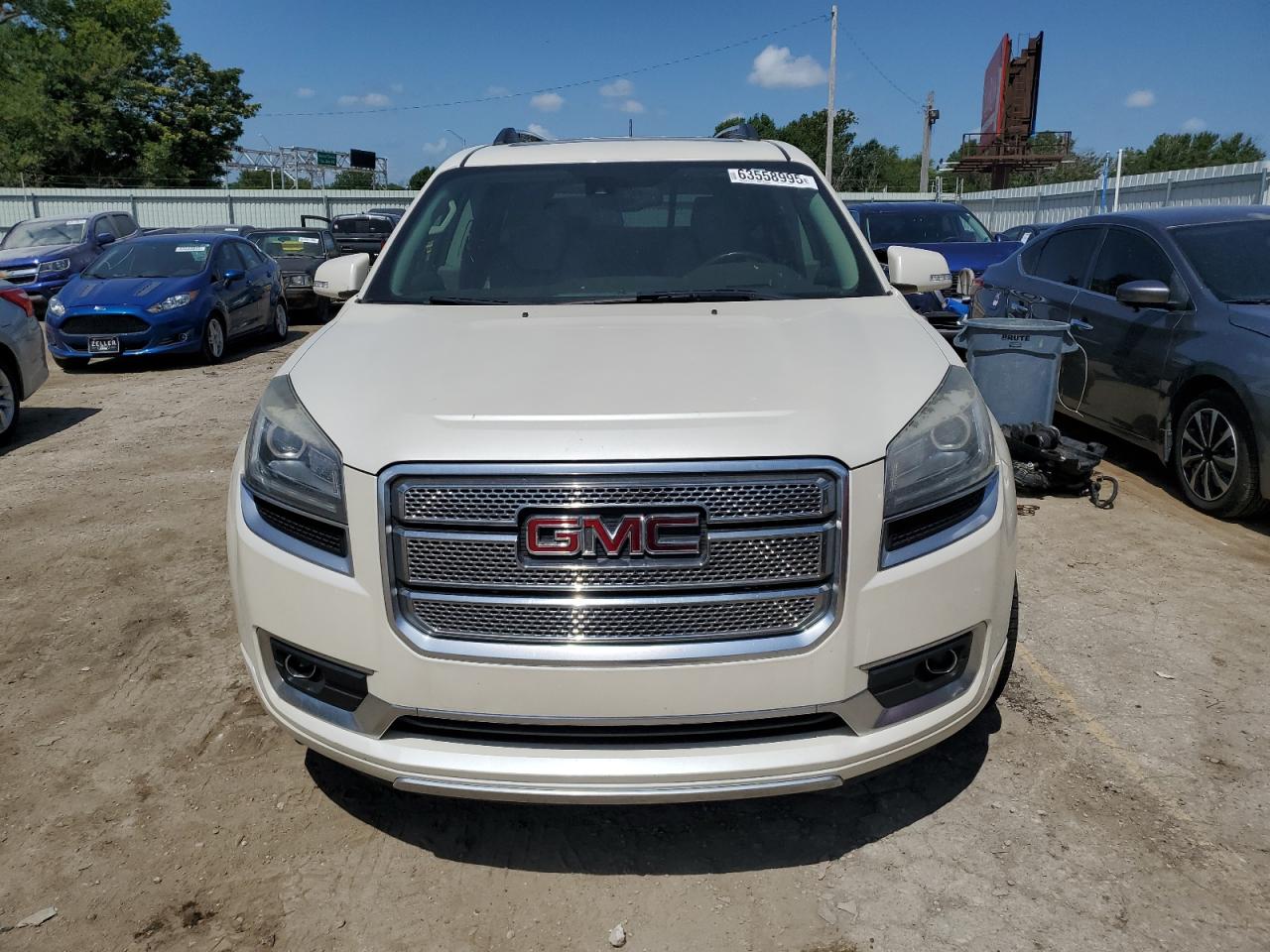 GMC Acadia Denali Image 5