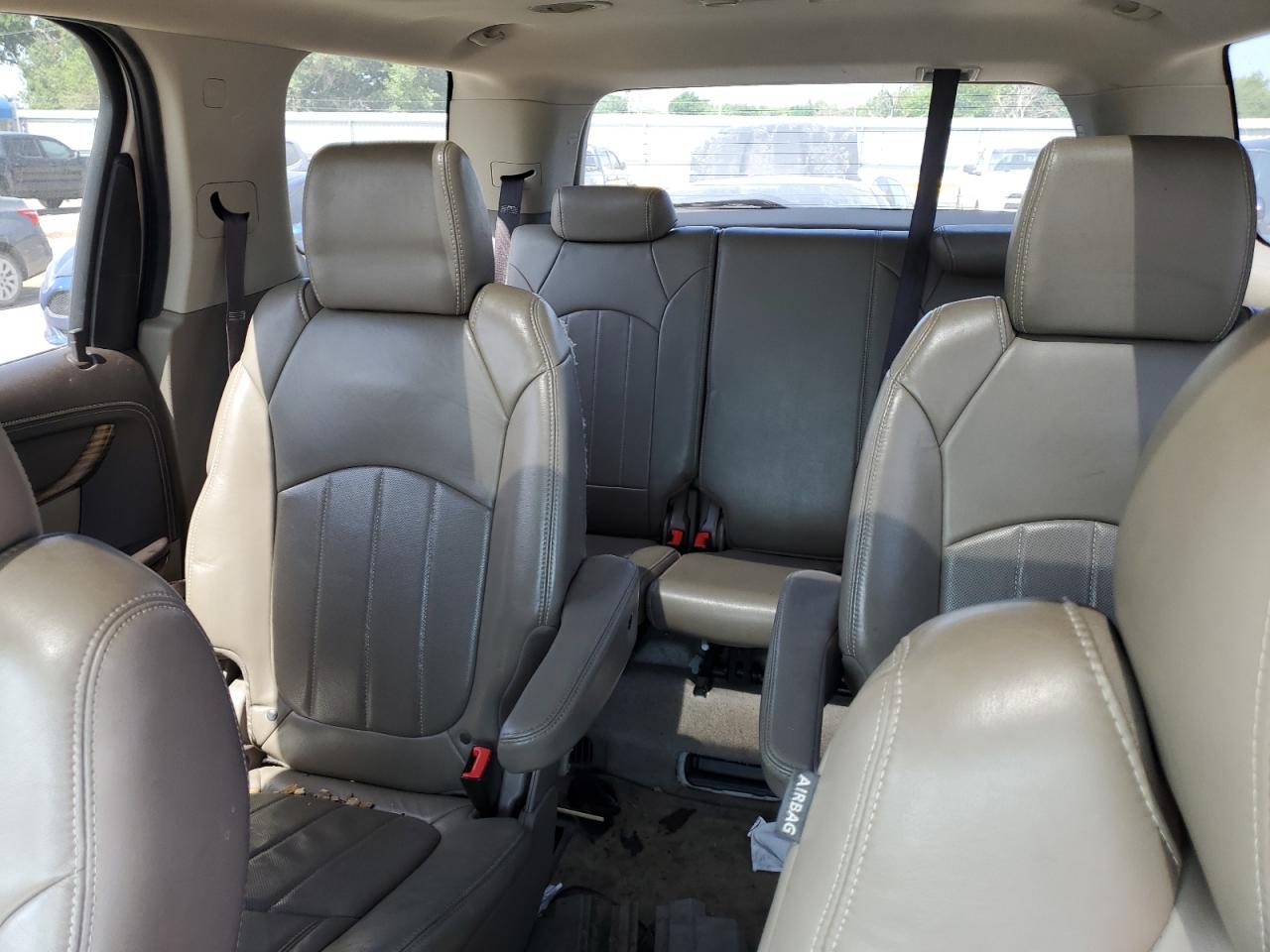 GMC Acadia Denali Image 13