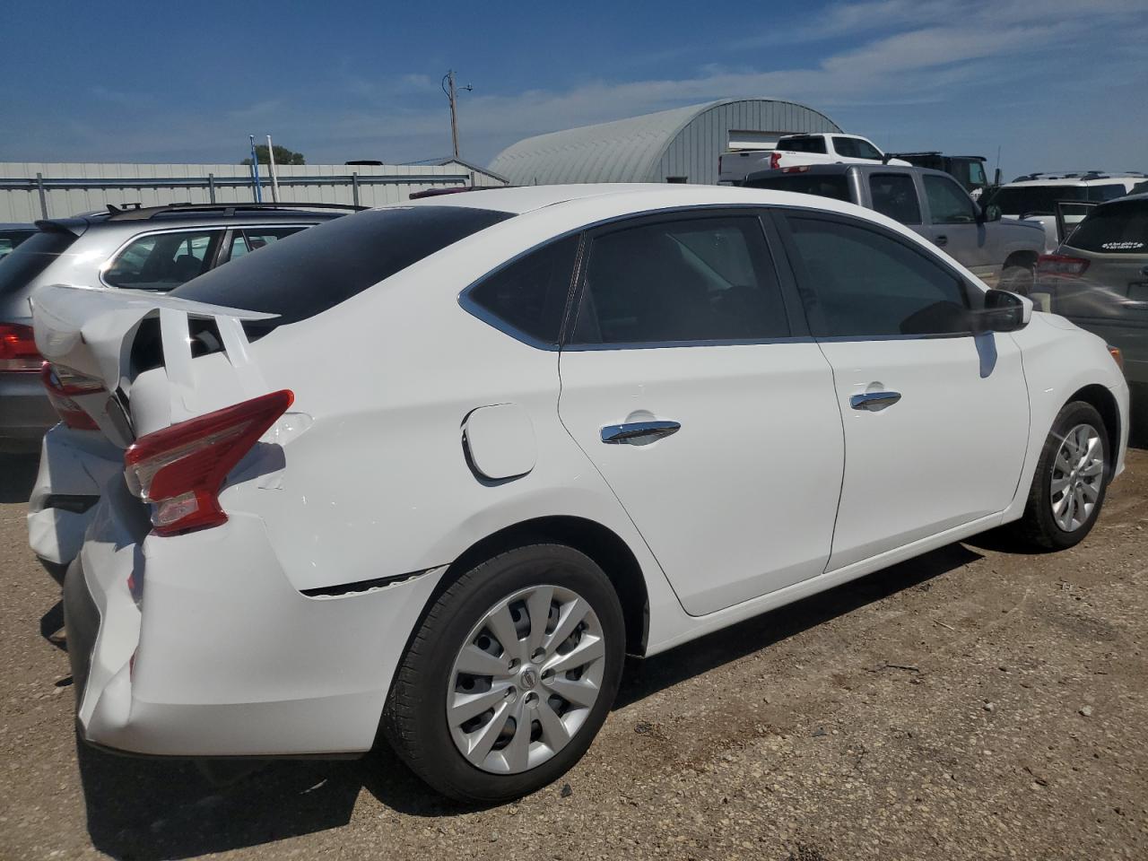 Nissan Sentra S Image 4