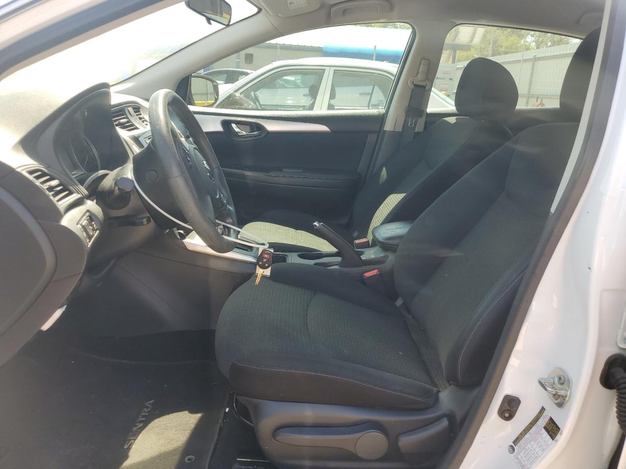 Nissan Sentra S Image 9