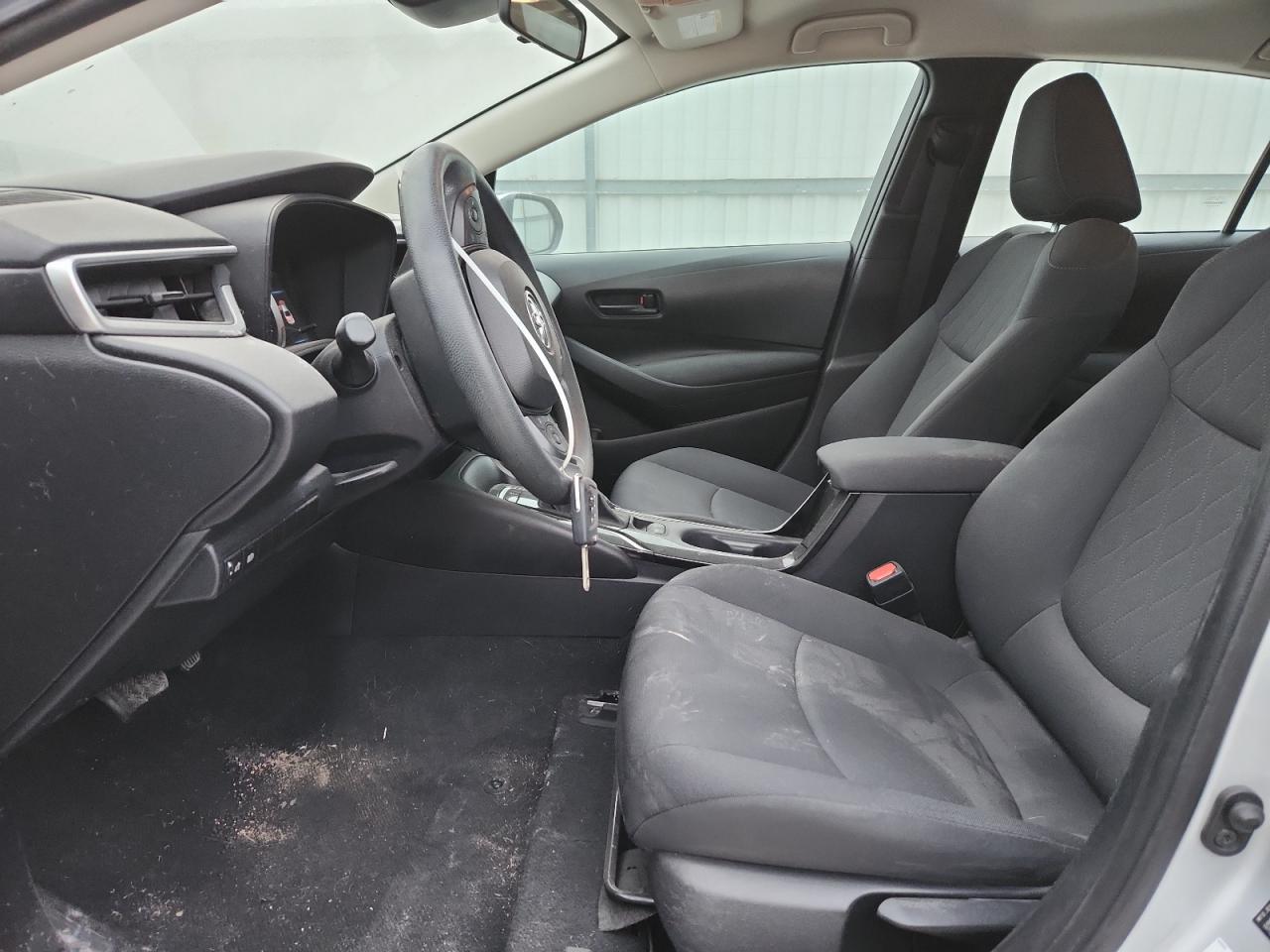 Toyota Corolla Le Image 10