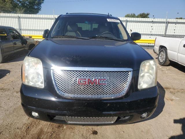 GMC Yukon Denali Image 2