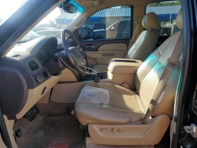 GMC Yukon Denali Image 7