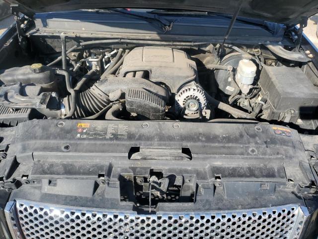 GMC Yukon Denali Image 9