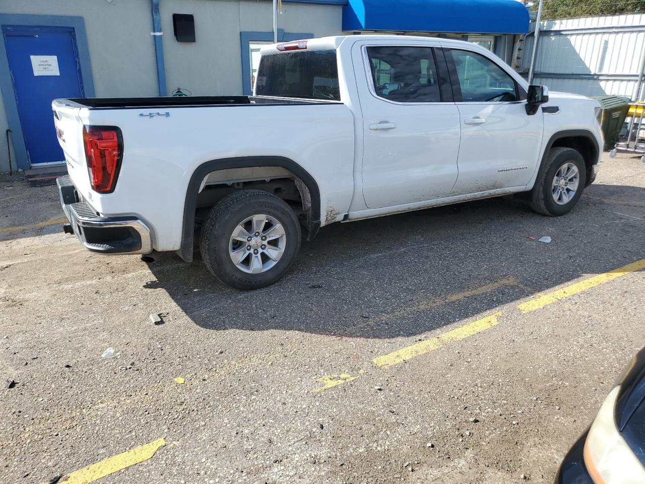 GMC Sierra K1500 Sle Image 4