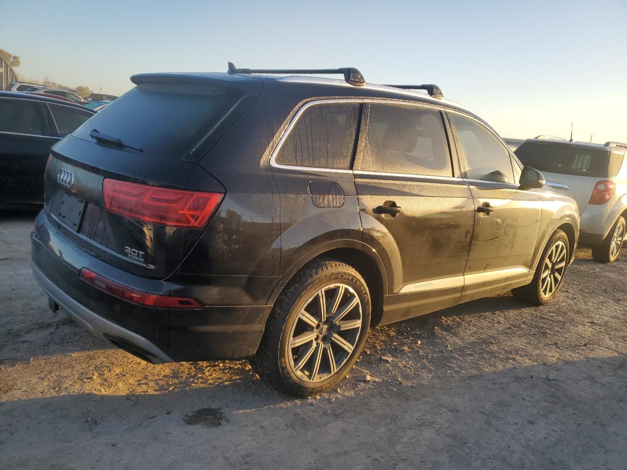 Audi Q7 Premium Plus Image 2