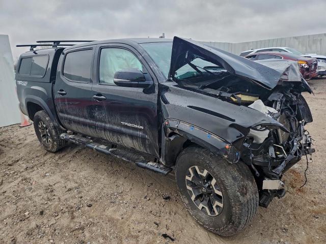 Toyota Tacoma Double Cab Image 10
