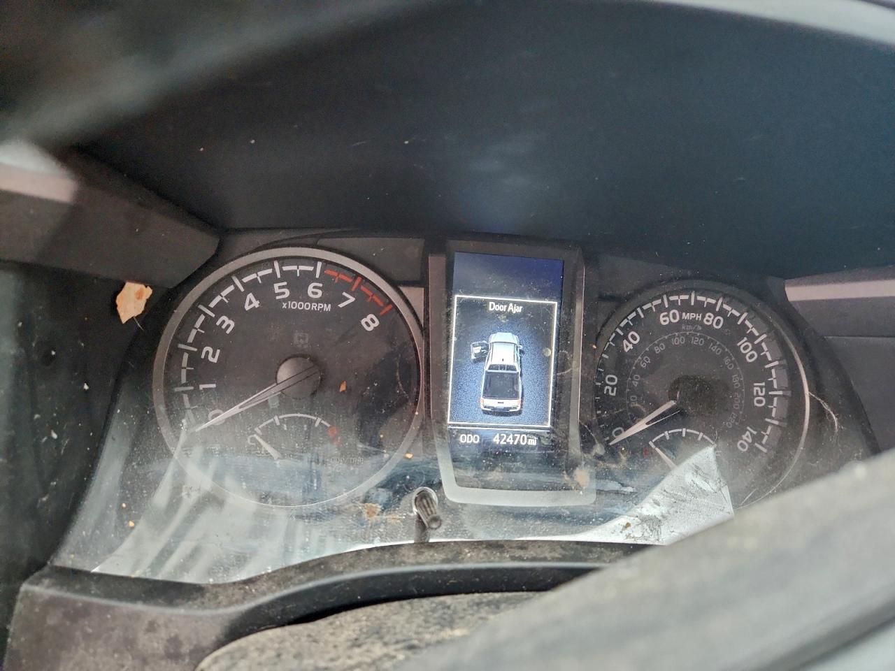 Toyota Tacoma Double Cab Image 9