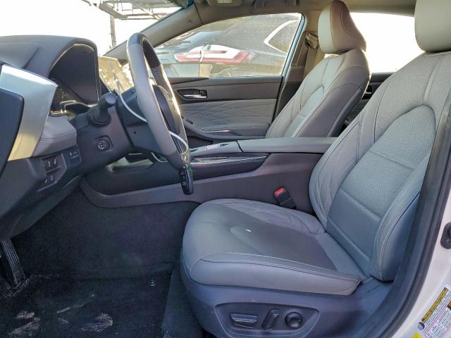 Toyota Avalon Limited Image 10