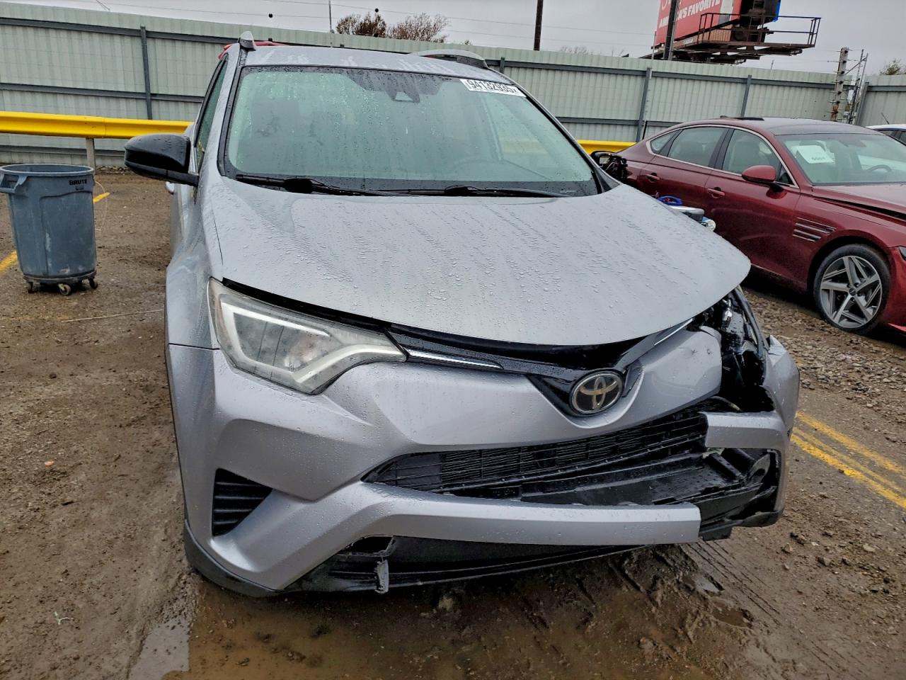 Toyota RAV4 Le Image 8