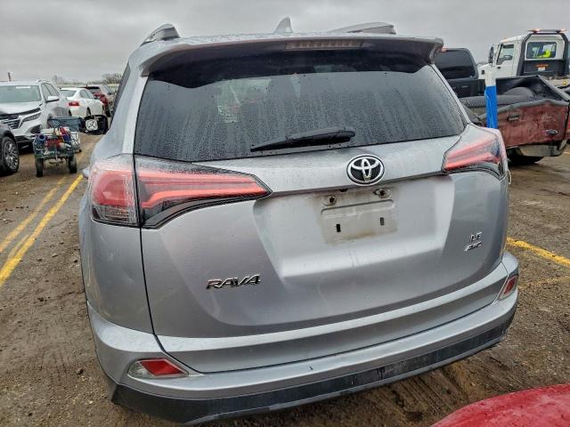 Toyota RAV4 Le Image 11