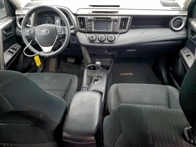 Toyota RAV4 Le Image 7
