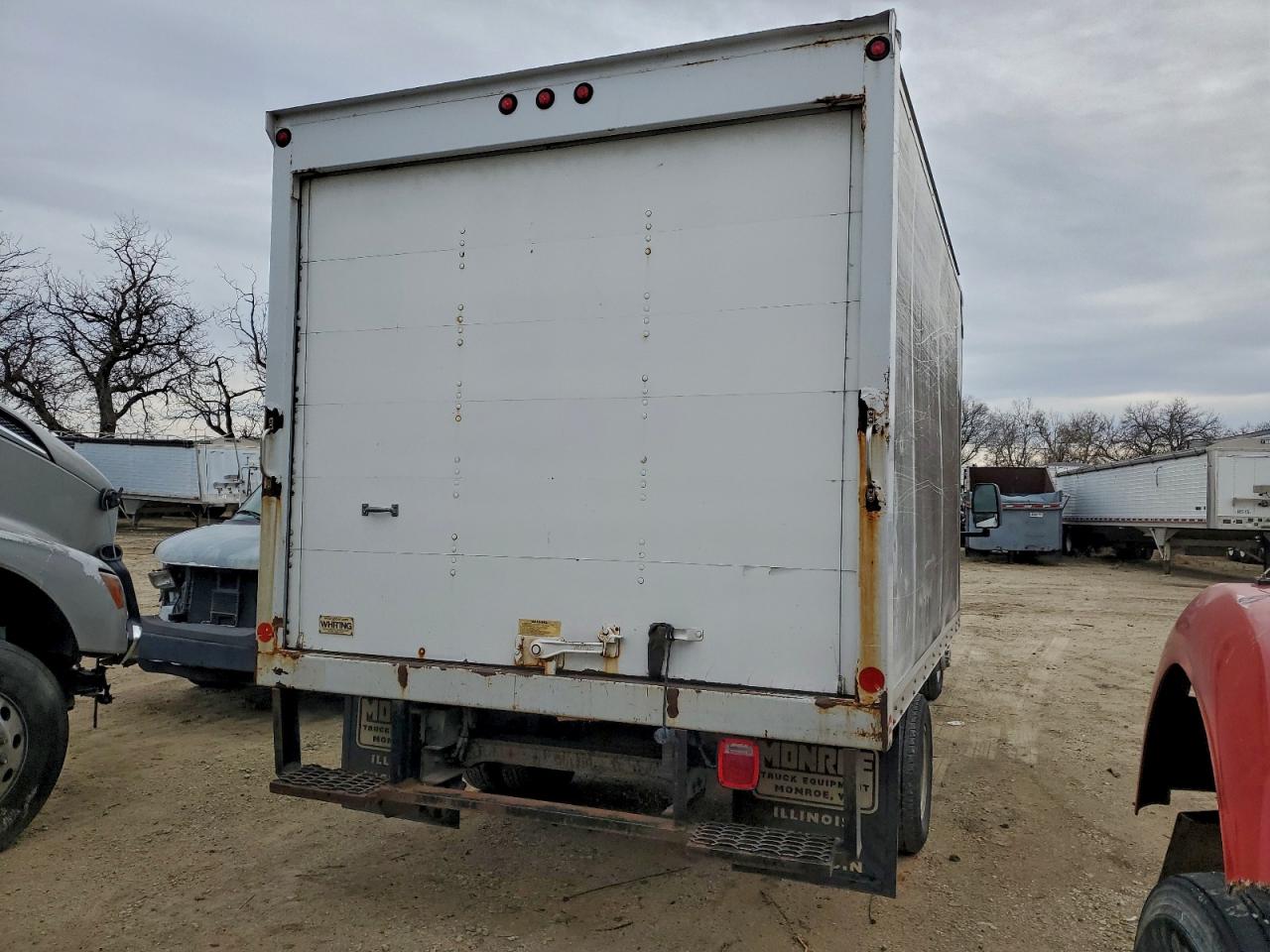 GMC Savana Cutaway G3500 Image 4