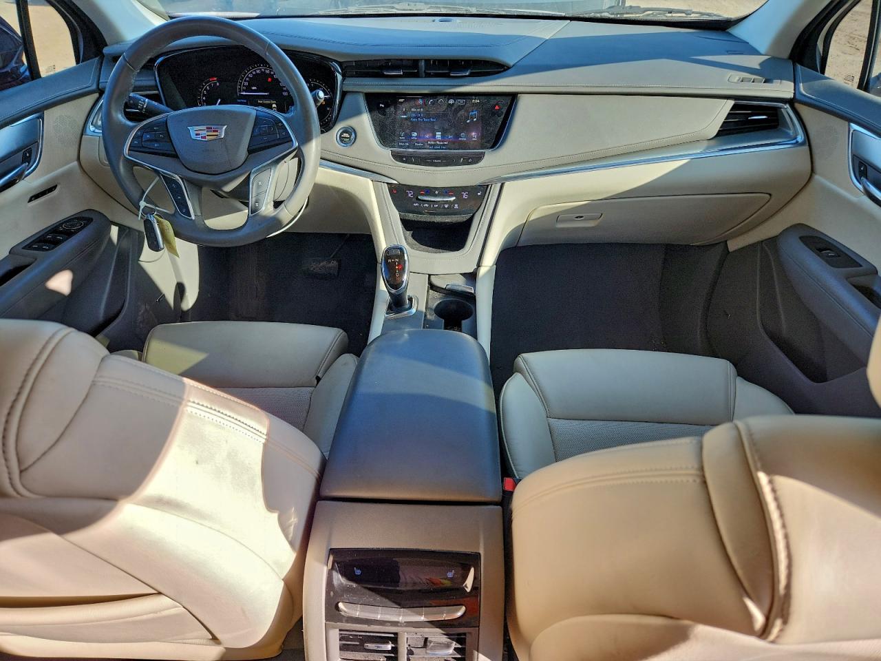 Cadillac XT5 Luxury Image 11
