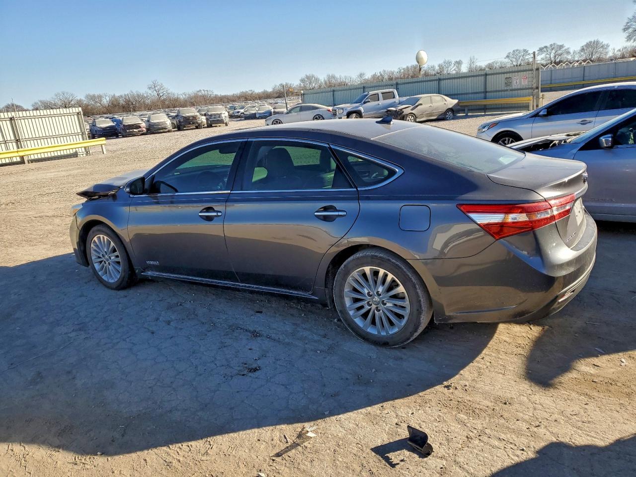 Toyota Avalon Hybrid Image 4
