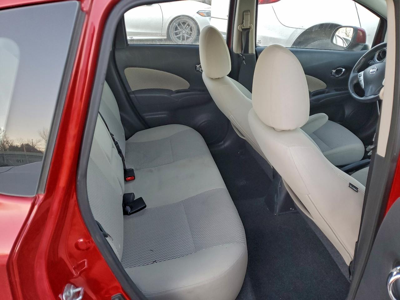 Nissan Versa S Image 2