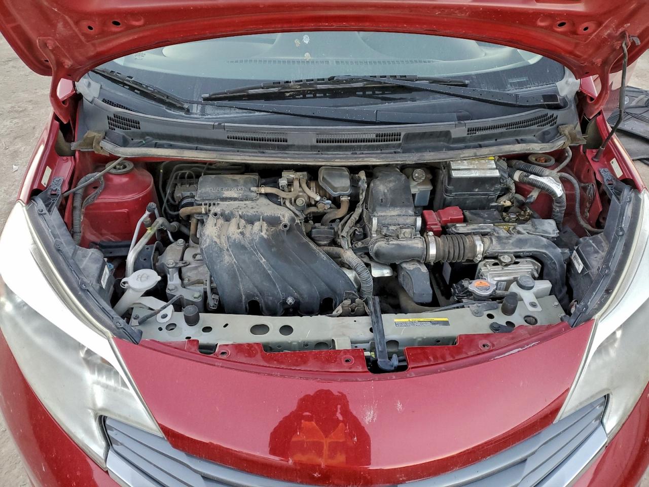 Nissan Versa S Image 7