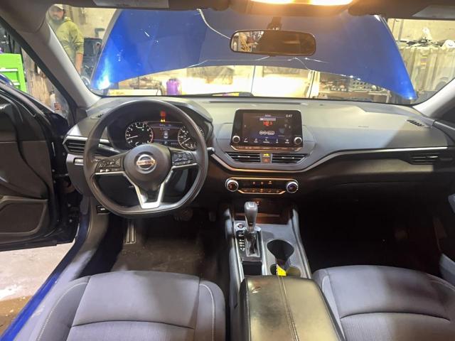 Nissan Altima S Image 6