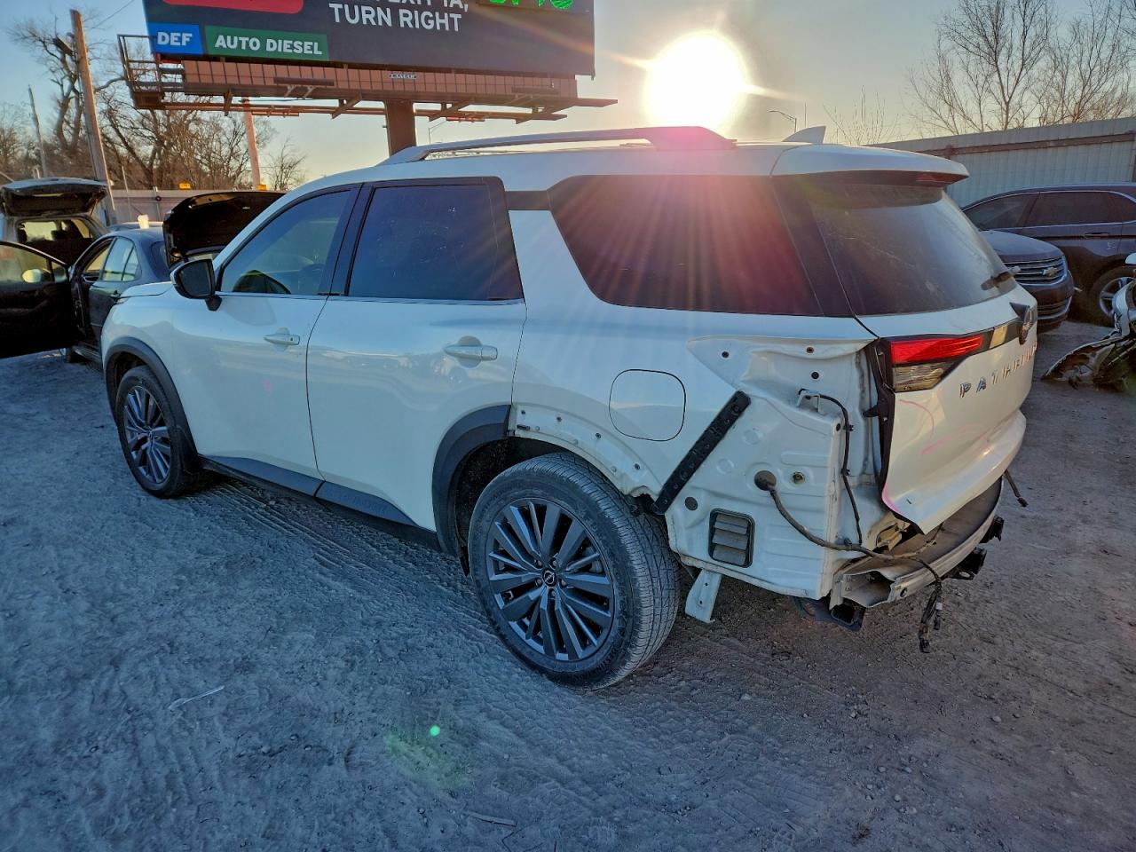 Nissan Pathfinder Sl Image 12