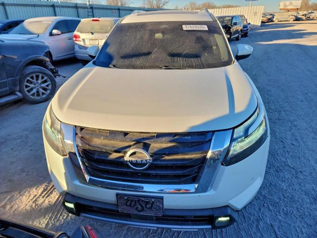 Nissan Pathfinder Sl Image 7