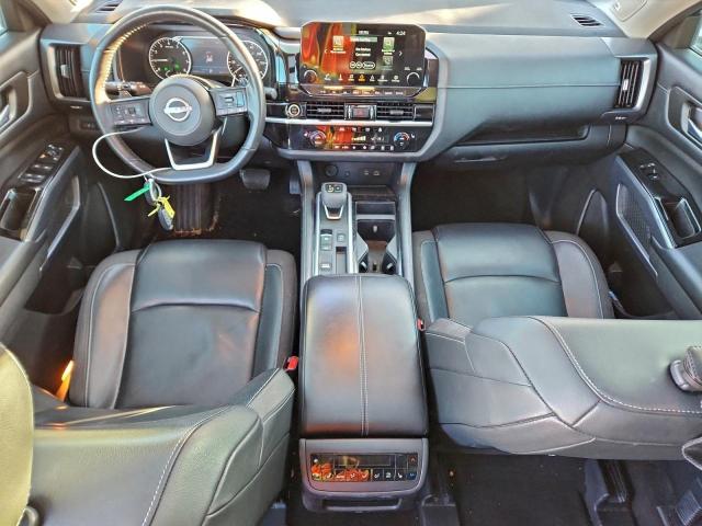 Nissan Pathfinder Sl Image 2