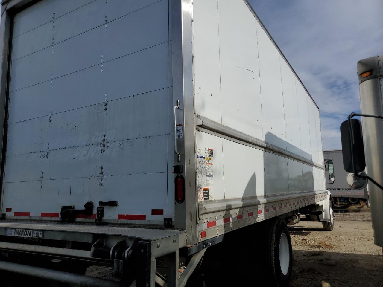 Freightliner M2 106 Medium Duty Image 2