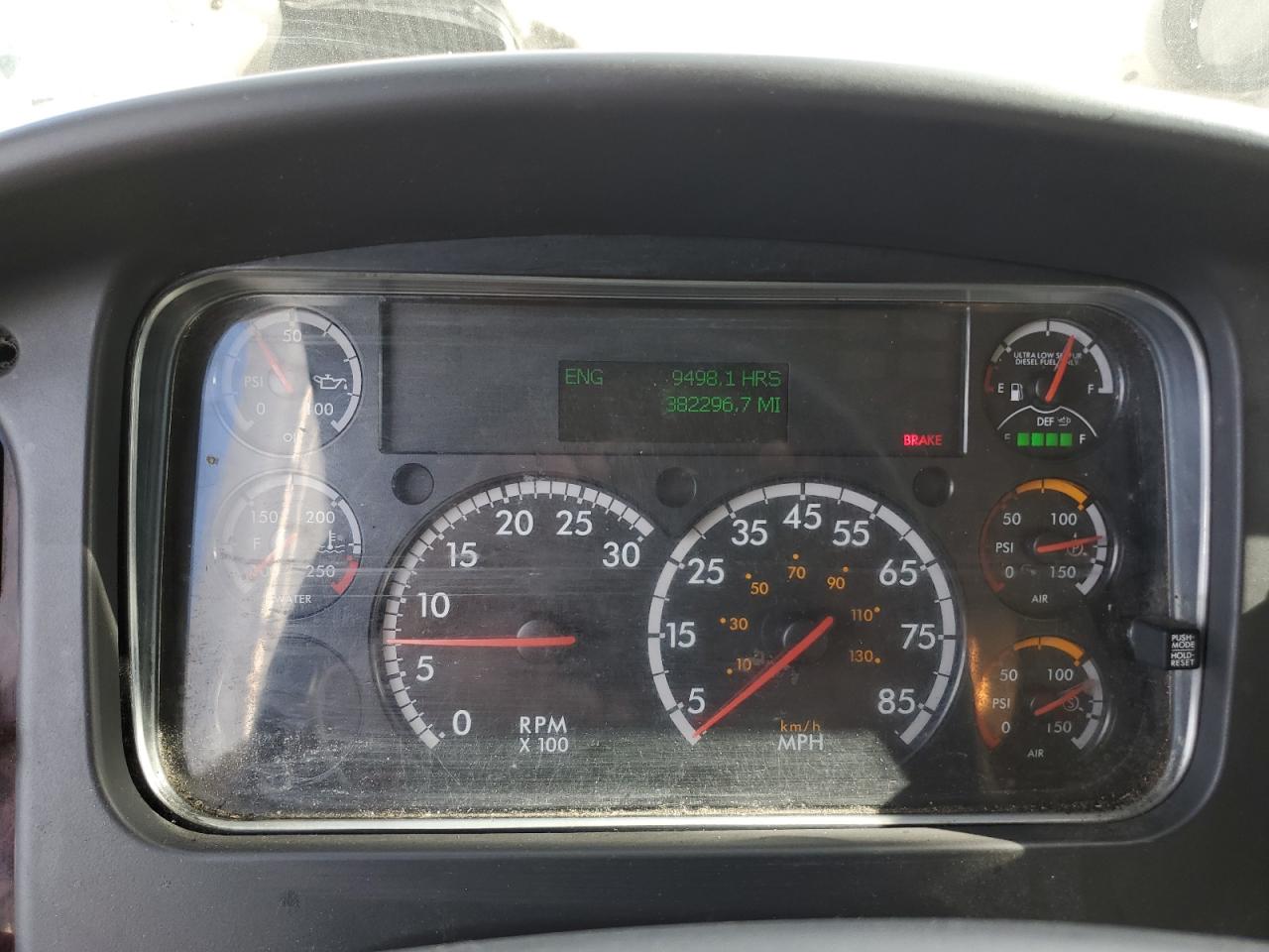 Freightliner M2 106 Medium Duty Image 4