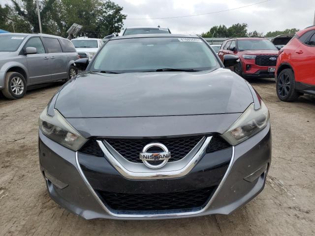 Nissan Maxima 3.5s Image 5