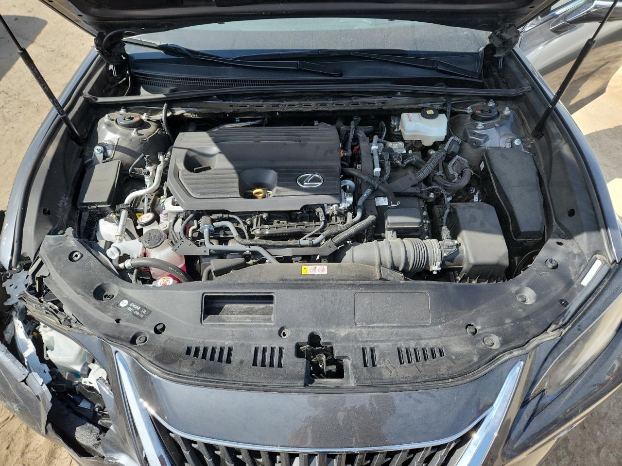 Lexus Es 300h Base Image 12