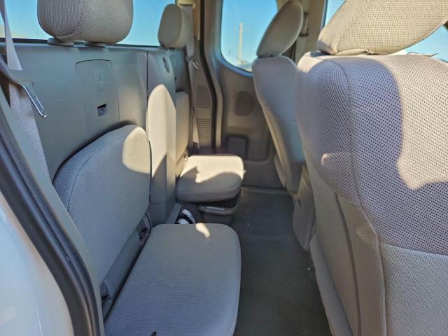 Nissan Frontier S Image 4