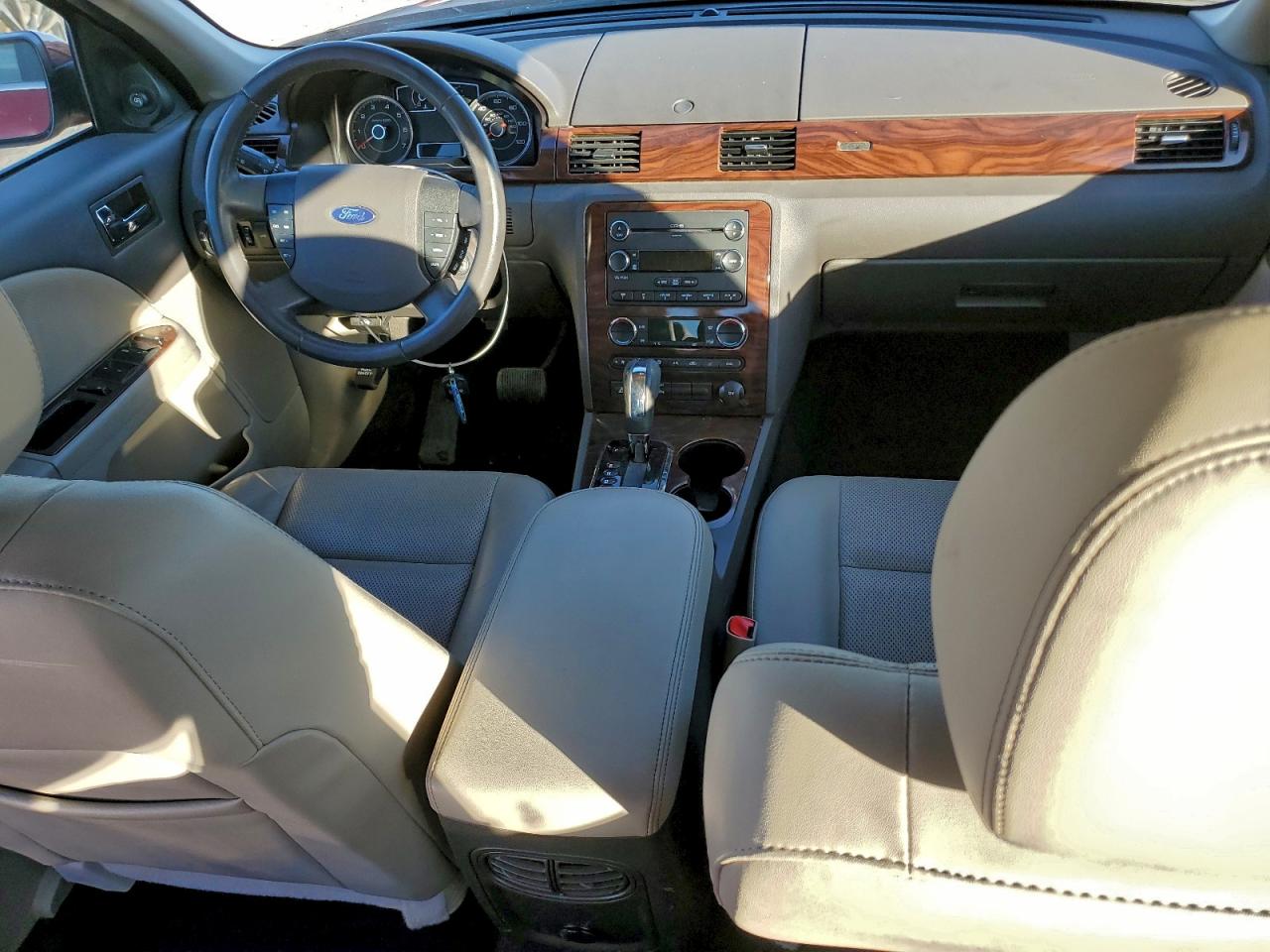 Ford Taurus Sel Image 8