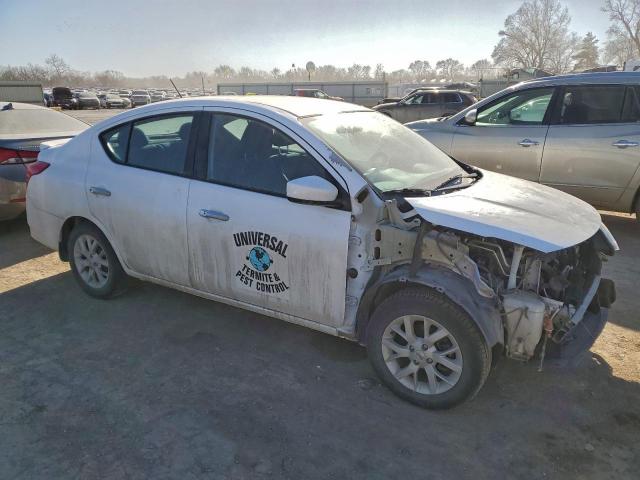 Nissan Versa S Image 3