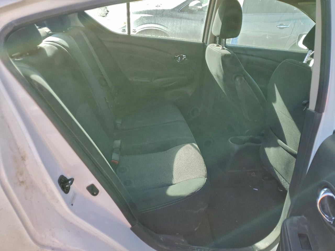 Nissan Versa S Image 10