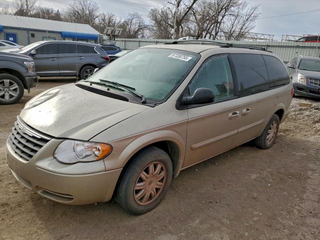  Salvage Chrysler Minivan