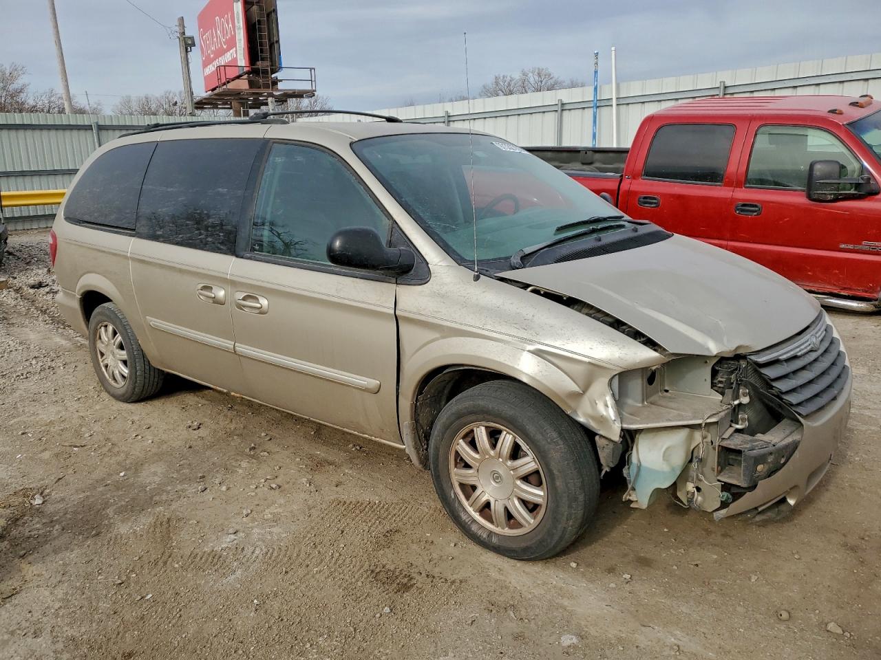 Chrysler Minivan Touring Image 5