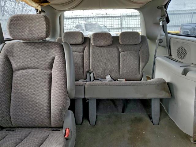 Chrysler Minivan Touring Image 8