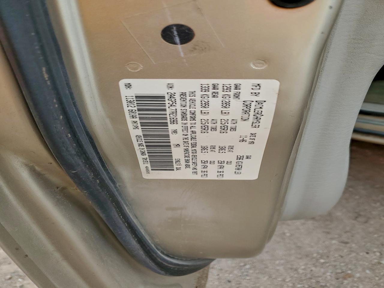 Chrysler Minivan Touring Image 11