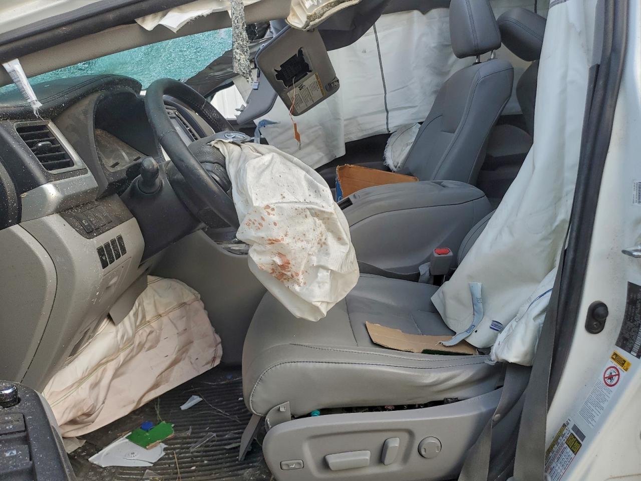 Toyota Highlander Se Image 6