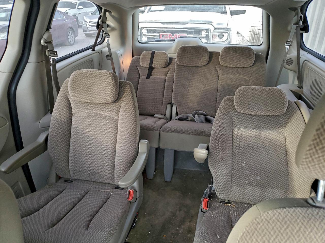 Dodge Caravan Sxt Image 4