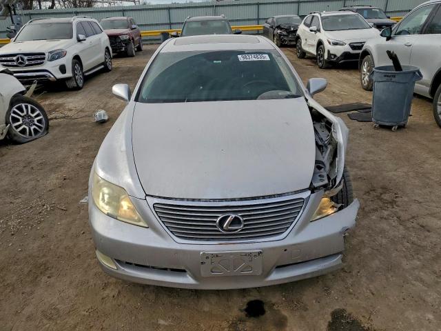 Lexus LS 460l Image 5